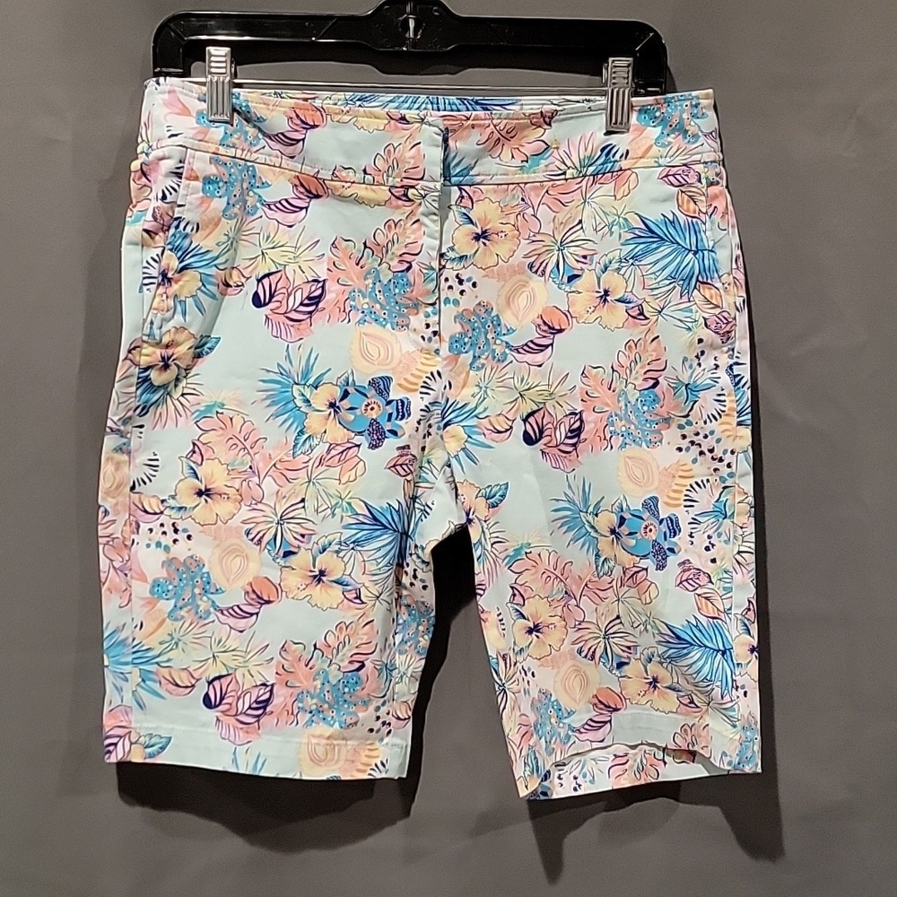 (J12) Juniper + Lime womans shorts size 8